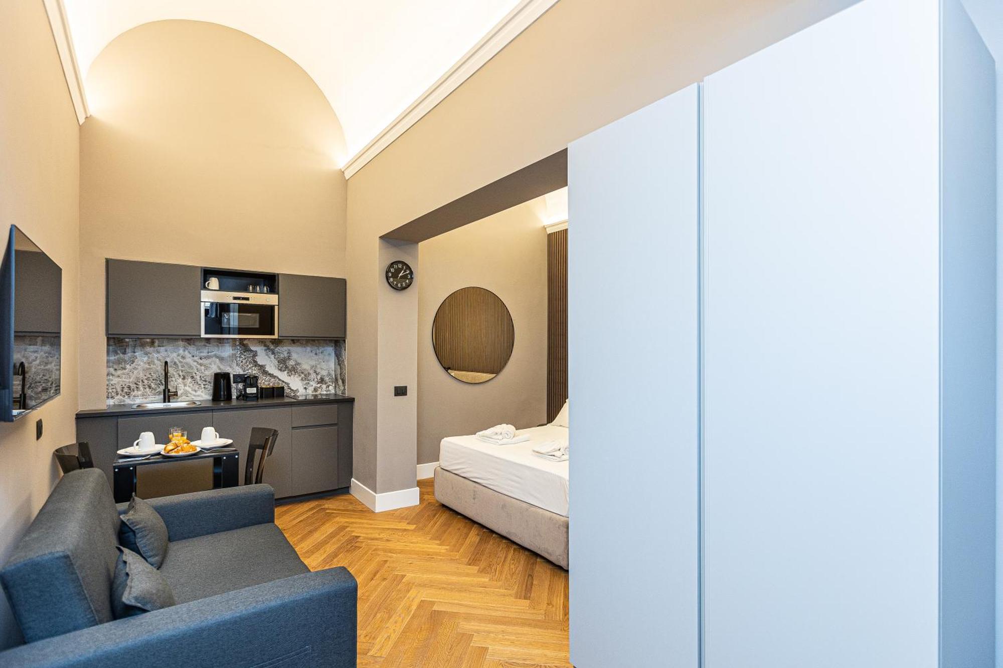 Luxury Trevi Apartment Rome